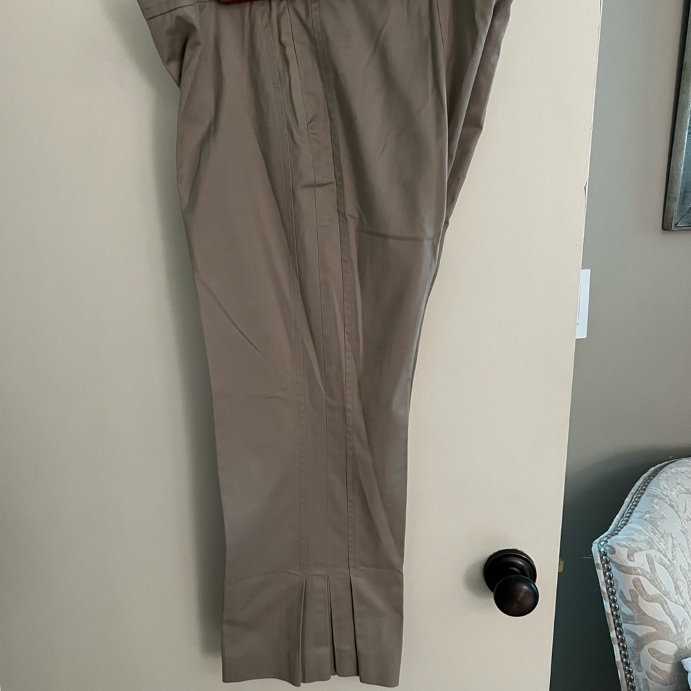 Akris cropped pants with pleated hem
